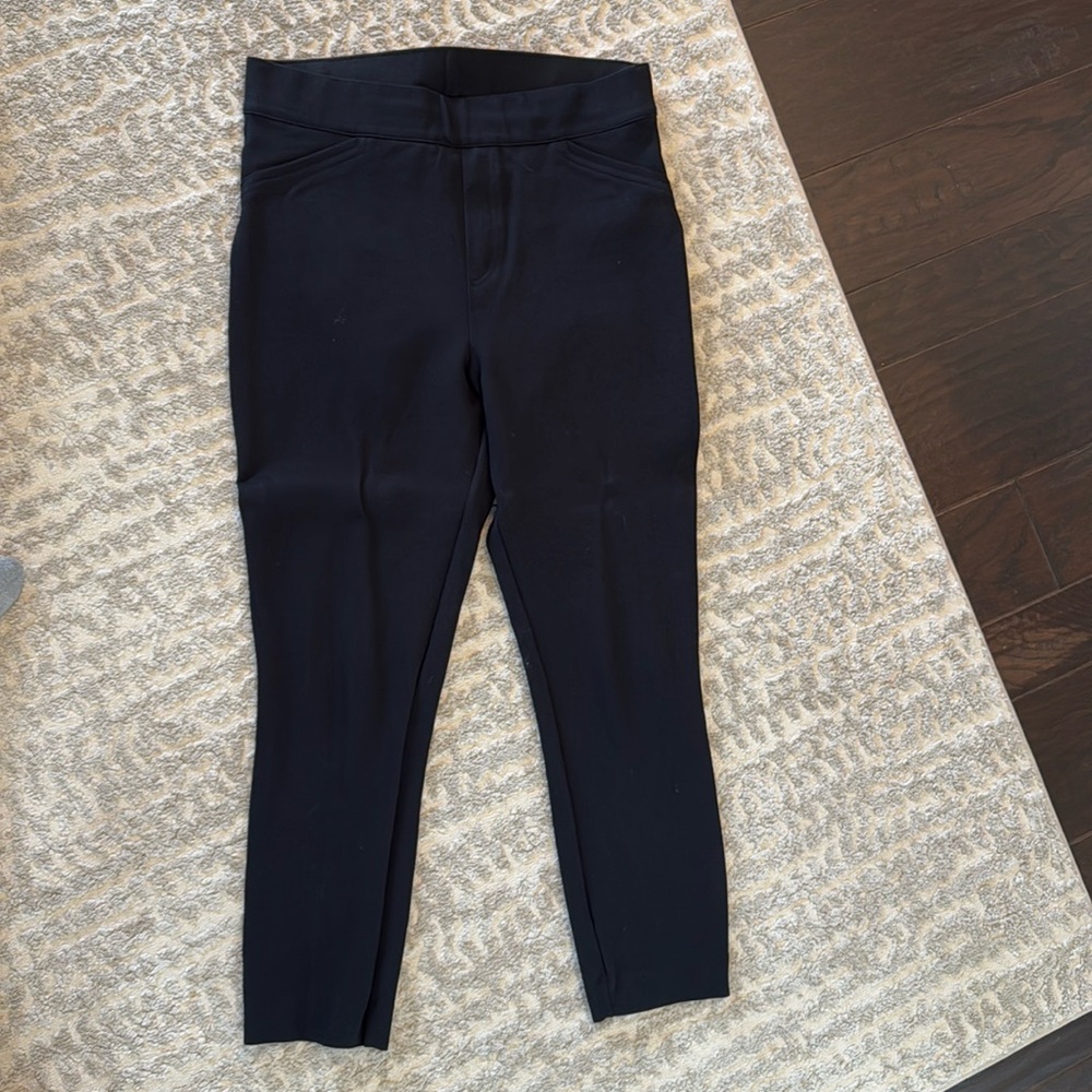 Spanx work legging. Ankle/crop. Size L